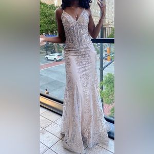 Worn once prom dress!! Dont need any more want to share with someone else !